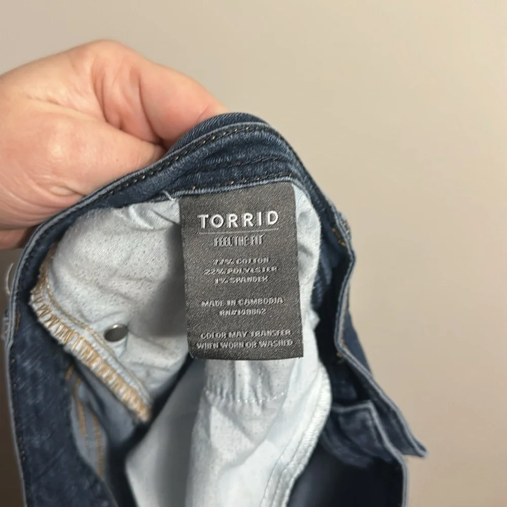 Torrid Luxe Slim Boot Super stretch Women's Blue Jeans size 20 - Picture 4 of 4